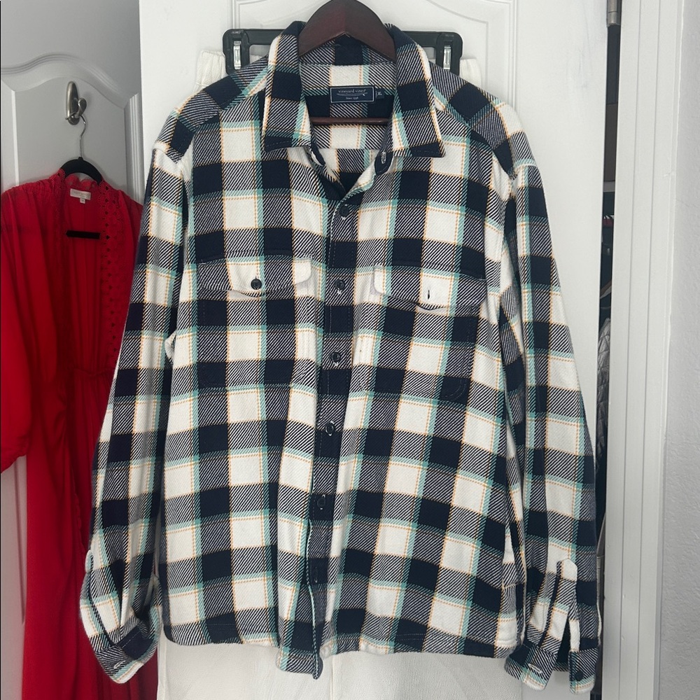 Men’s Vineyard Vines flannel/shacket